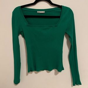 Fitted square neck Zara long sleeve green shirt.